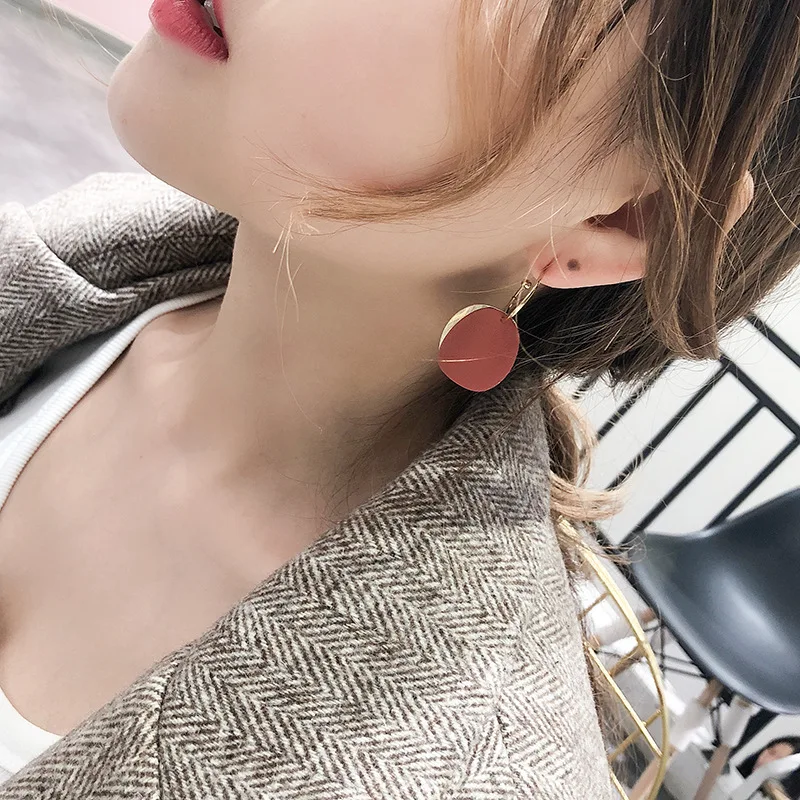 10473290203_759670205