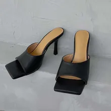 

Vintage Heels Slippers 2022 Summer Elegant Square Toes Sandal Fashion Black White Dress Shoes For Women Hot Sale Slip On Slipper