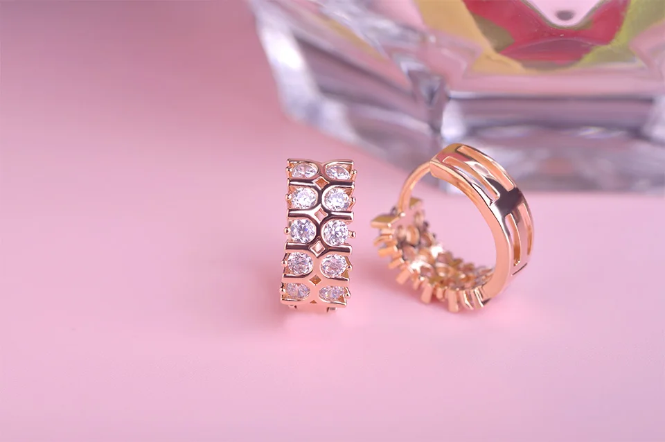 Blucome изысканные серьги с кубическим цирконием для женщин и девочек золотого цвета свадебные медные ювелирные изделия для ушей маленькие серьги рождественские подарки