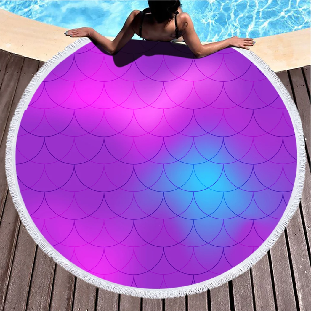 Круглое пляжное полотенце в виде рыбьей чешуи летнее голубое из микрофибры с