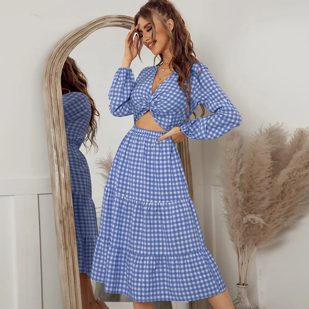 

2022 Women Plaid Dress Spring Fashion V-Neck Hollow Out A-Line Mid-Length Female Lattice Dress Casual Fake Two-Piece Suit