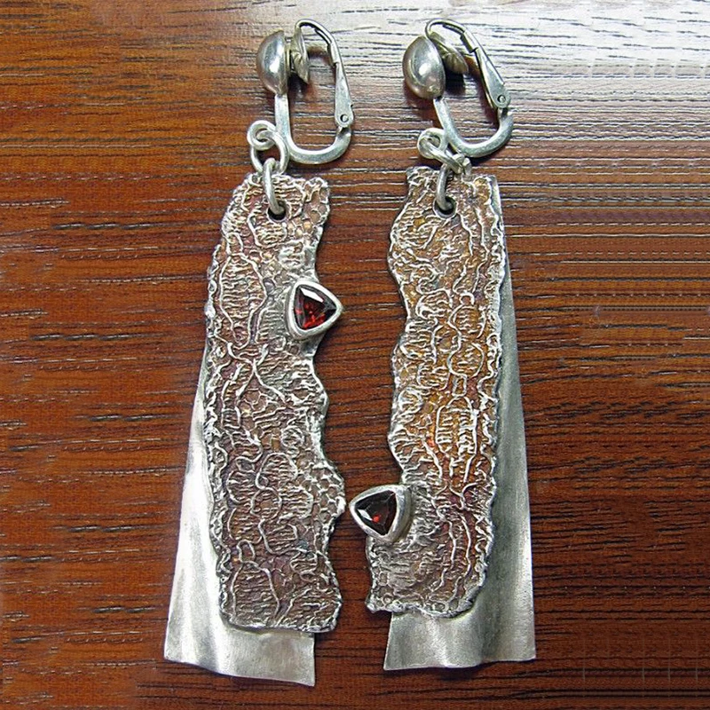 

Vintage Silver Color Sickle Earrings Red Oil Long Drop Pendant Dangle Earrings Brincos For Women Boho Ethnic Jewelry O4D381