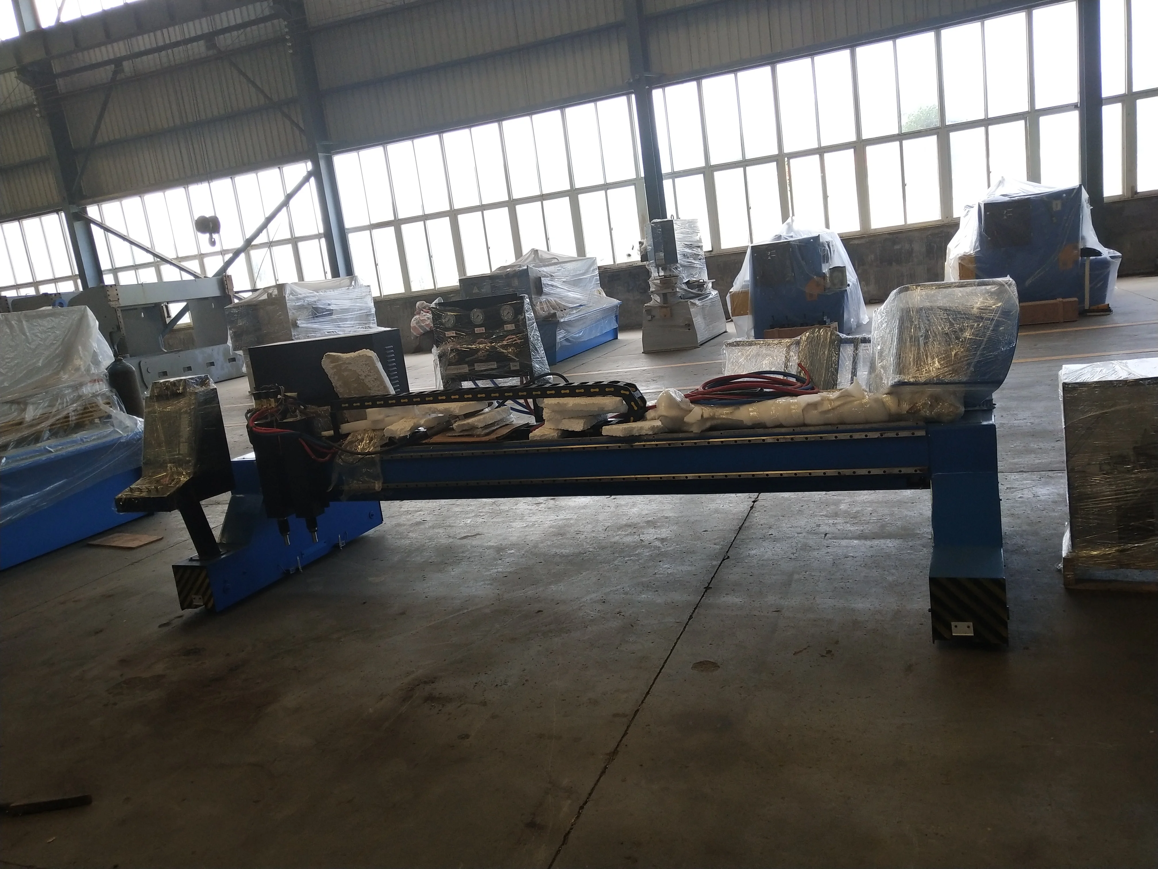 Multi-torches gantry cnc flame/plasma cutting machine F2100/ F2300 CNC control system