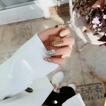 

24Pcs/box Popular Fashion Phototherapy Mid-Length Nails with Rhinestone Women Wearable Removable Full Cover Fake Nails with glue