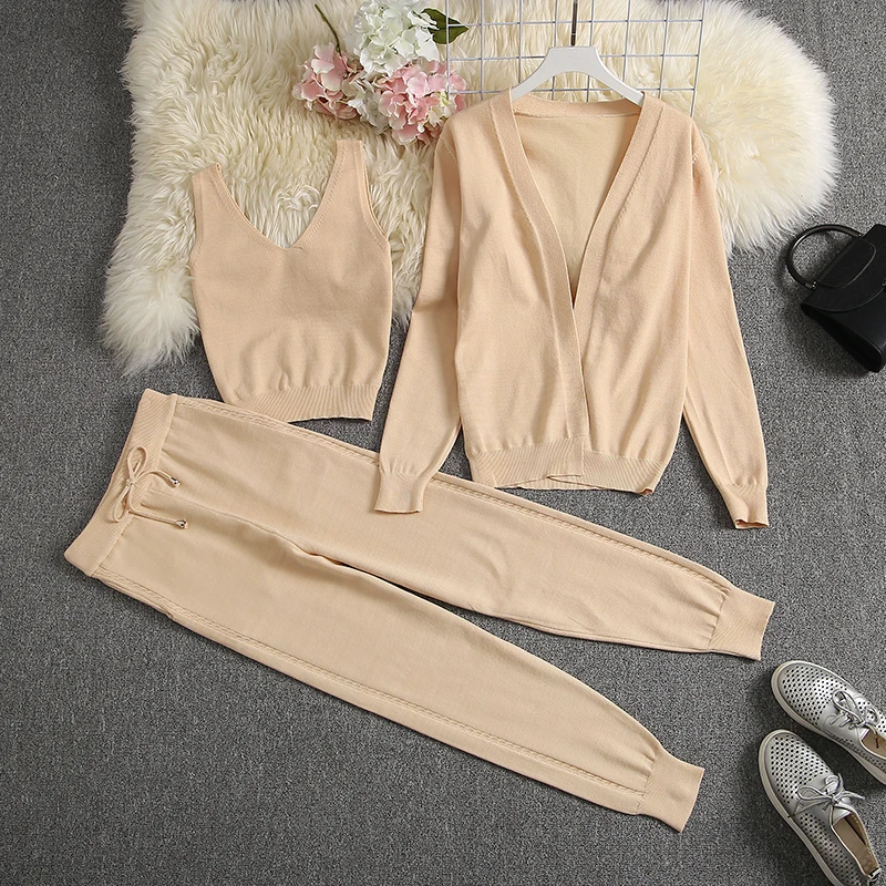 Женский вязаный комплект ALPHALMODA из 3 предметов длинный кардиган + жилет штаны