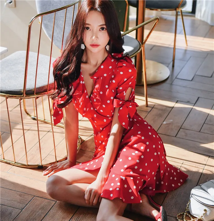 Dabuwawa Vintage Dot Print Ruffle Dress Women Sexy Ruffle Neck Split Hem Bow Sleeve Asymmetrical Sashes Dress Female DT1BDR006