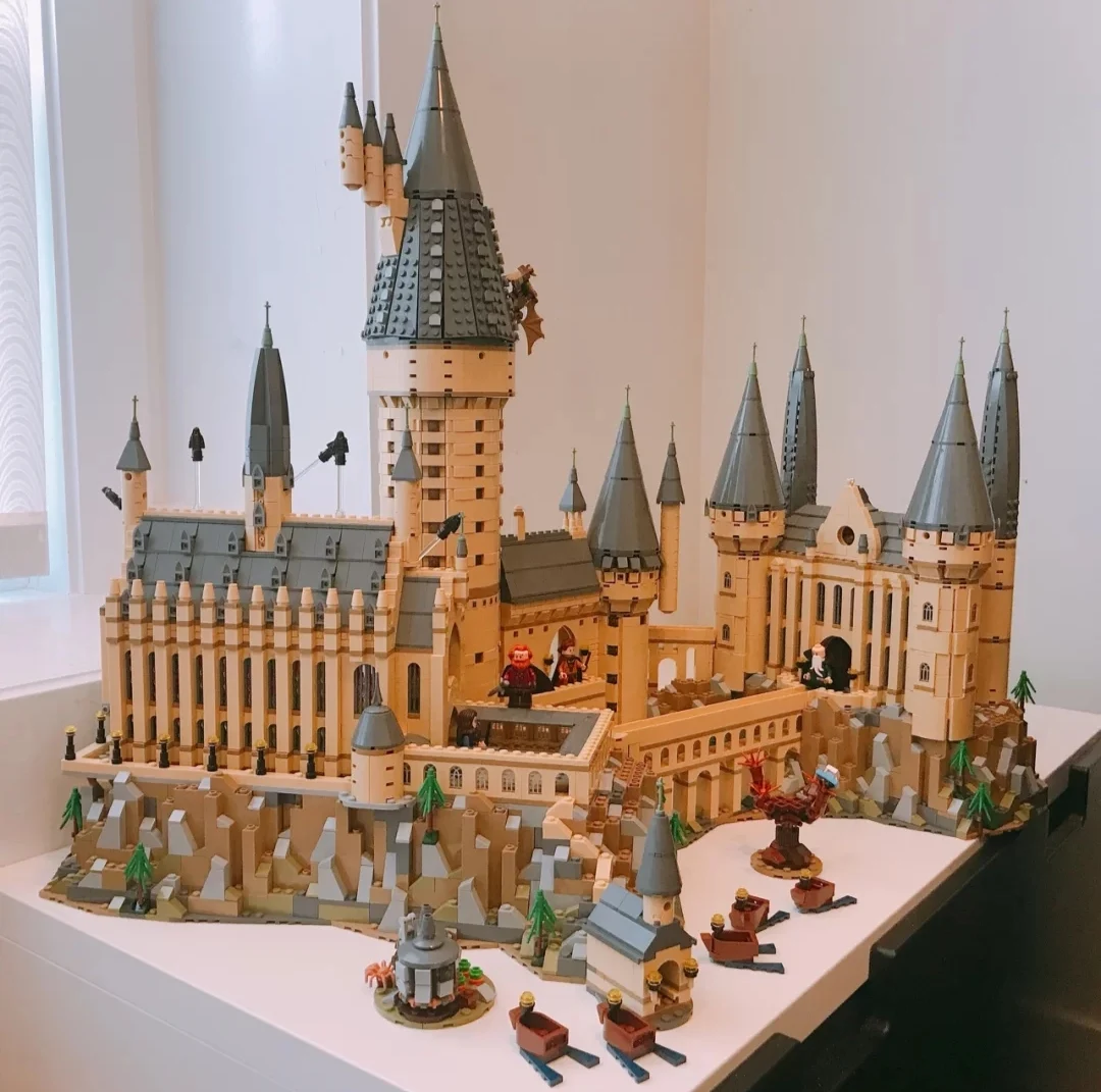 PROD 1005003002373506 In stock Building Blocks Famous Movie Model Magic
Castle 71043 with LED Light for Kids Birthday Gift