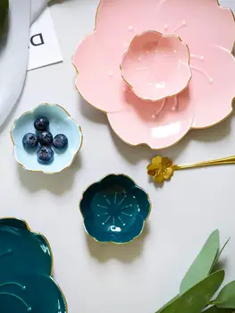 

Hot Sale Creative Japanese Style Cherry Blossom Ceramic Tableware Cherry Petals Saucing Dish Delicate Home Seasoning Dish