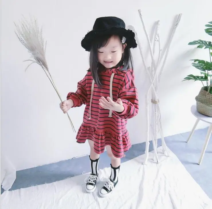 Г., платье в полоску для девочек в Корейском стиле Модные осенне-зимние платья с капюшоном для девочек от 1 до 6 лет, HH405