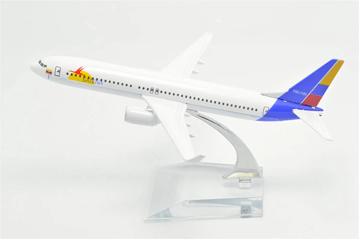 TM TANG DYNASTY 1:400 16cm Boeing B737-800 Varig Brazilian Airlines Metal Airplane Model Plane Toy Plane Model TM TANG DYNASTY 1:400 16cm Boeing B737-800 Varig Brazilian Airlines Metal Airplane Model Plane Toy Plane Model
