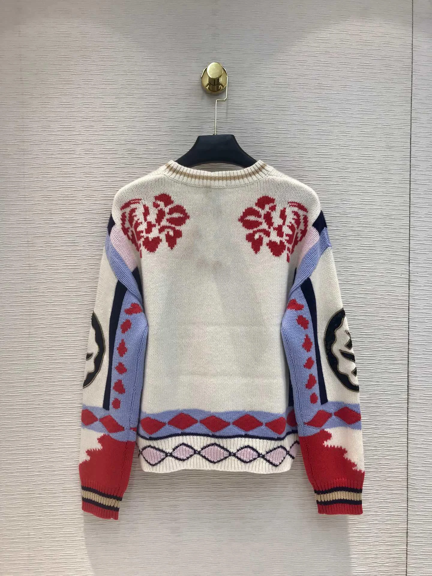 new ladies fashion long-sleeved sexy embroidery intarsia sweater 0902