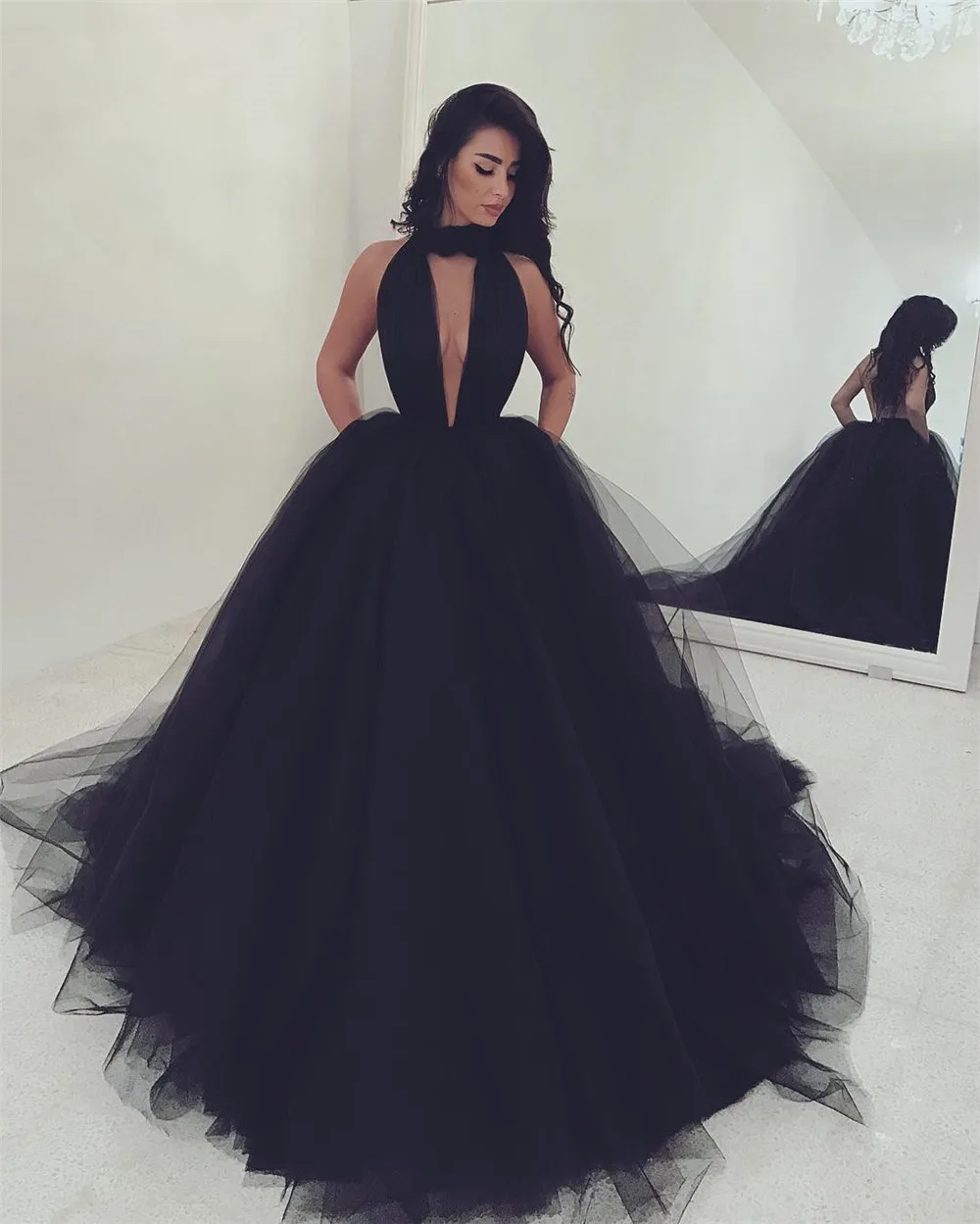 

Sexy Backless Halter Black Long Prom Dresses 2019 Robe De Mariee Ball Gown Deep V Neck Party Dress Vestidos De Gala