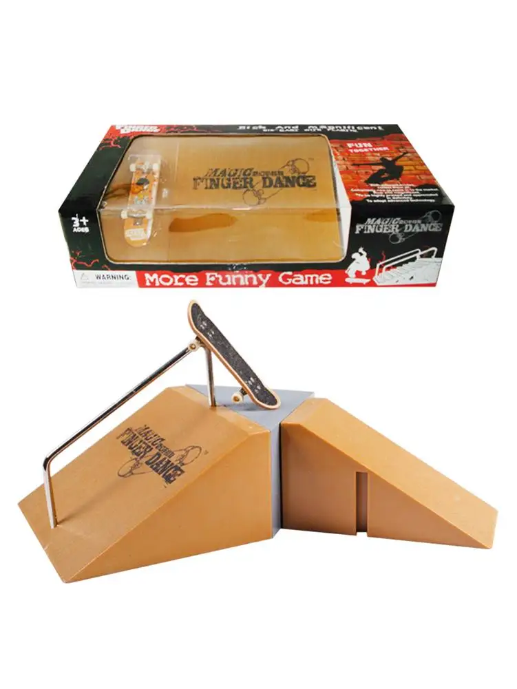 

New Training Game Finger Skating Board With Ramp Track Toy Set For Kids Kate Park Fingerboard Mini Skateboard Toys Children Gift