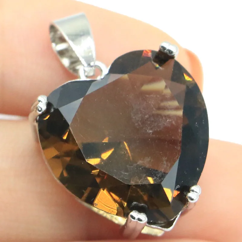 Женская серебряная подвеска в форме сердца с дымчатым топазом 30 х20 мм | Украшения