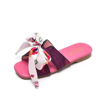 

Summer new non-slip children's flip-flops girls fashion beach shoes pinch sandals female flowers slippers women wear