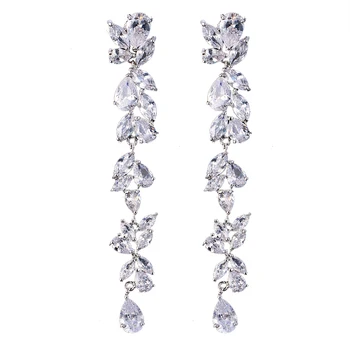 

Bettyue Elegant Long Bride Hot Sale Unique Design Crystal Fashion Design Jewelry Cubic Zircon Stud Earring for Women Wedding