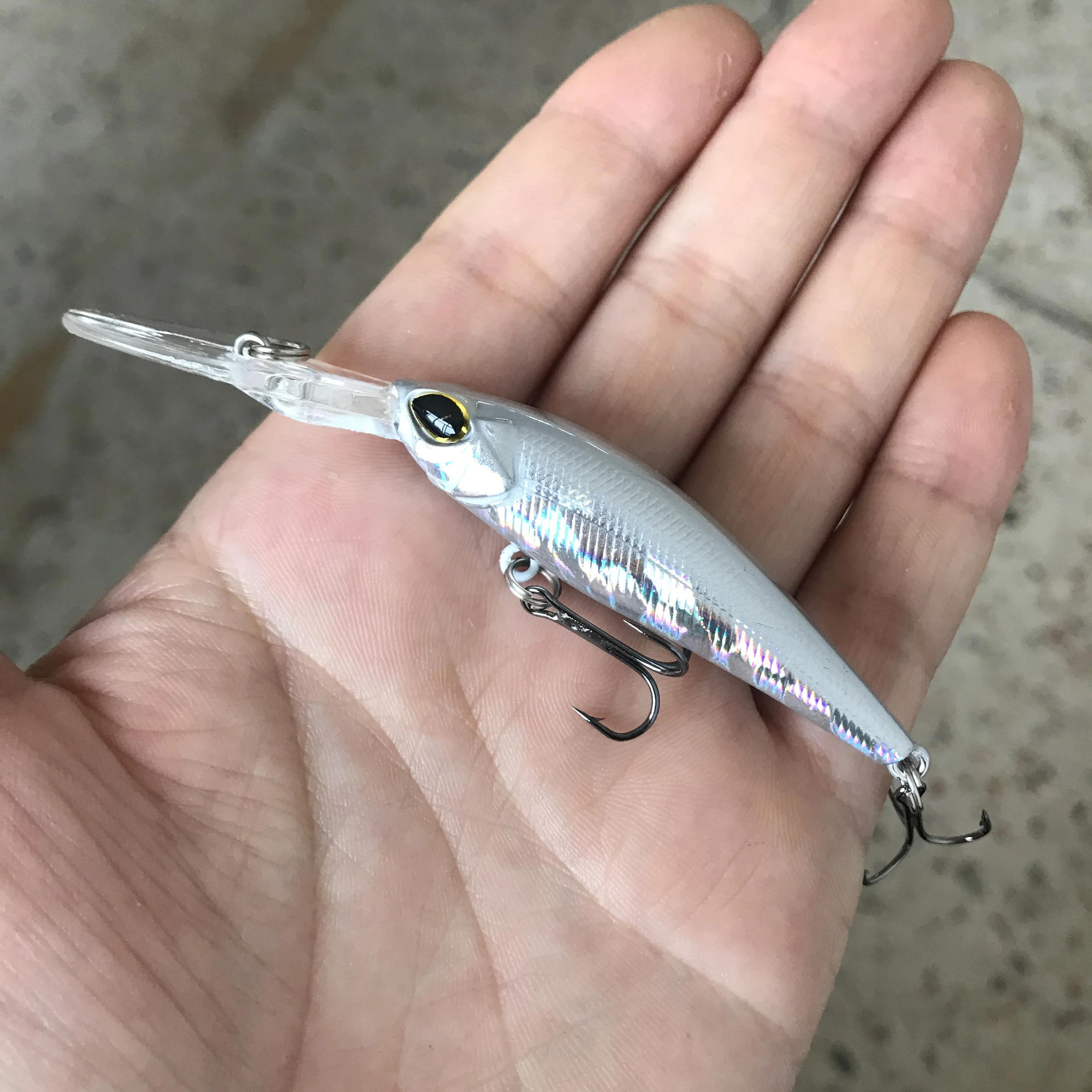 Description Picture 4 of item1Pcs Floating Minnow Fishing Lure Wobblers 9cm 5.8g Artificial plastic Hard Bait Crankbait Bass Pike Jerkbait Fishing Tackle