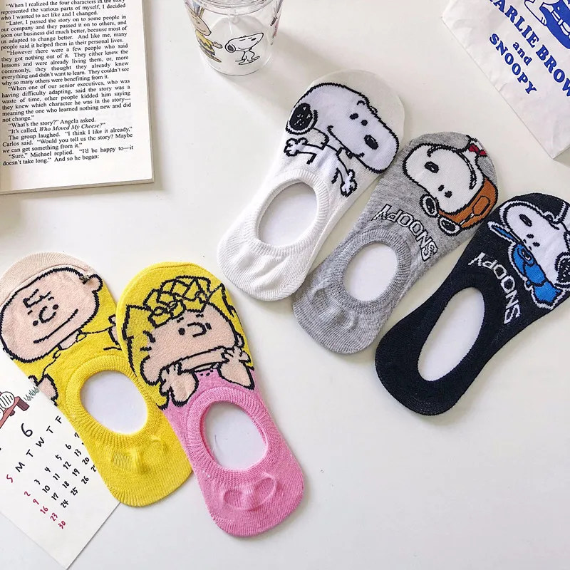 

Korean cute Kawaii Snoopy cartoon comfortable breathable stealth boat socks Candy low cut non-slip Funny Summer ladies socks
