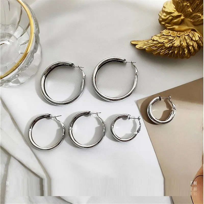 AOMU Корейский минималистский полые мульти Размеры круглые серьги-кольца для женщин Подарки женщине на день рождения Свадебная вечеринка кулон
