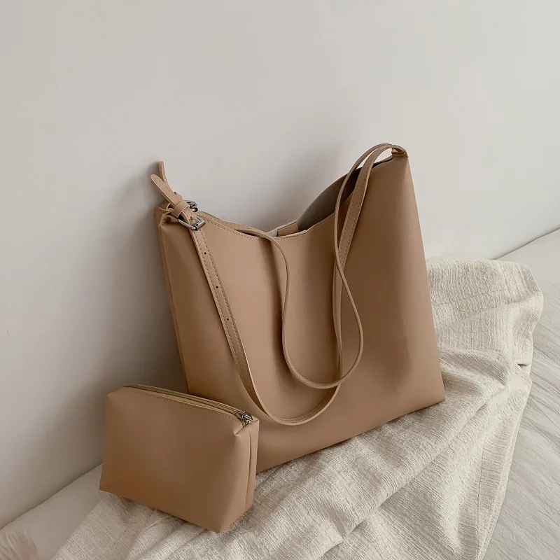 Autumn and winter HongKong style retro forest simple bucket bag Ins fashion large capacity student broadband single shoulder | Багаж и