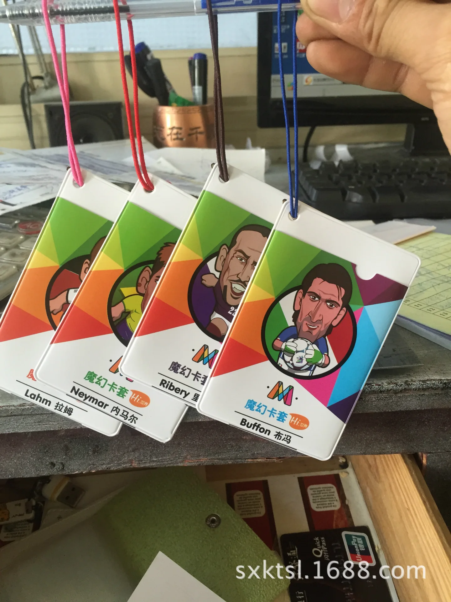 

Wear Chain Color Card Holder PVC Card Holder IC Card Bus Card Holder to Railway Figure Card Holder