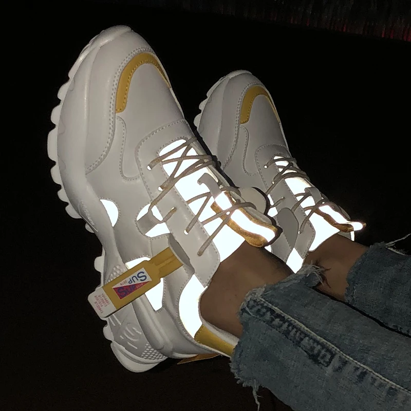 Светоотражающие светящиеся мужские кроссовки для бега зимние на шнуровке