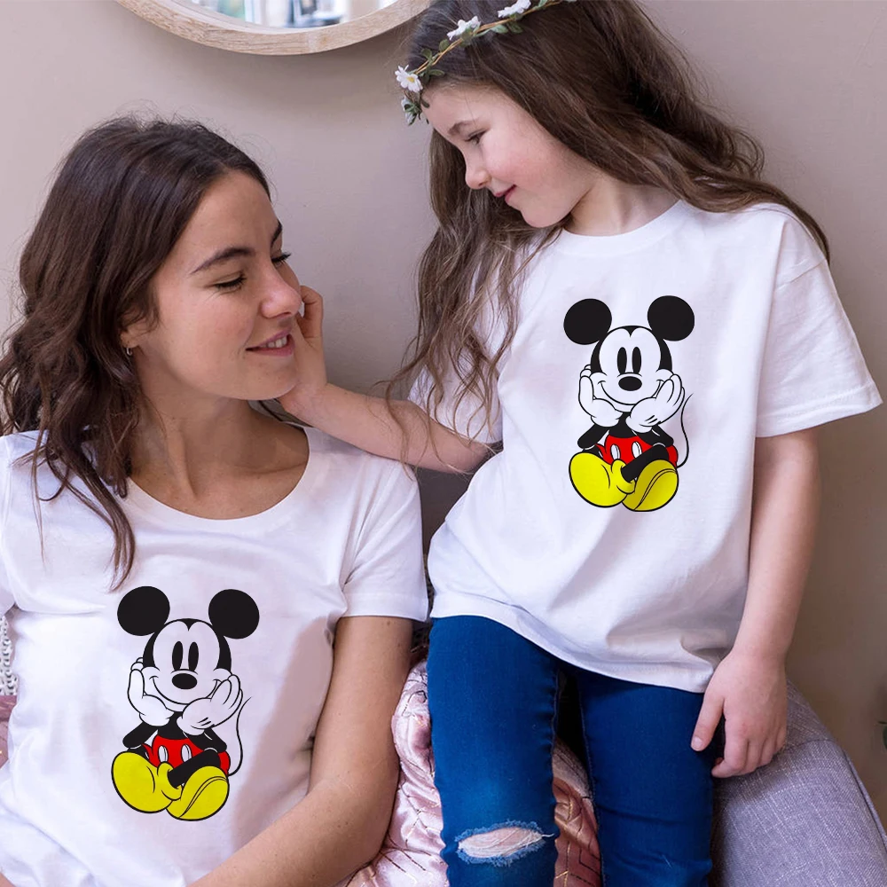 Camiseta Unisex de Disney Mickey Mouse, camisetas Harajuku para mujer, camiseta divertida de manga corta, camisetas para niños, ropa a juego familiar