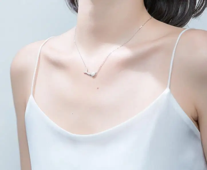 Authentic 1pc 100%REAL. 925 Sterling Silver FINE Jewelry Sea Animal Fishbone white zirconia aaa+ Necklace pendant GTLx1713