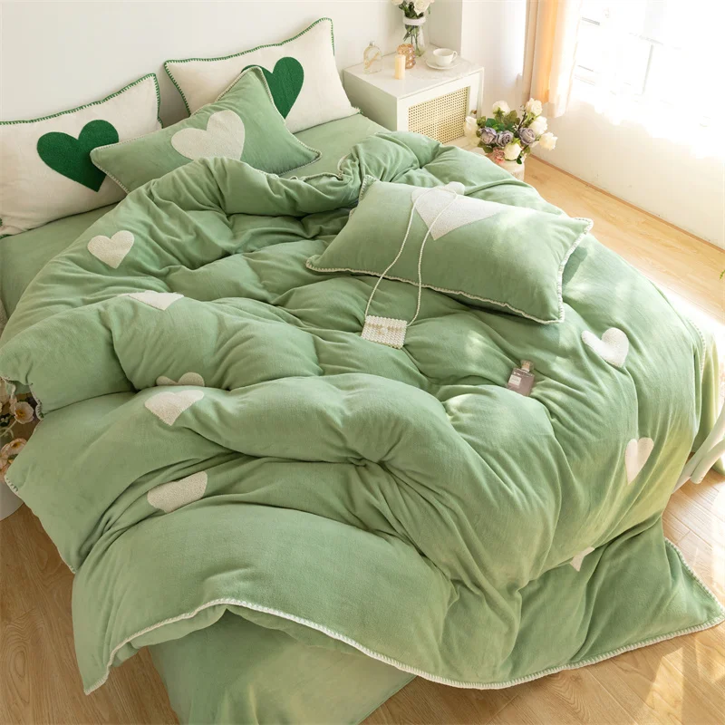 Quilt Duvet Cover Bed Linen Fitted Sheet Pillowcases 4Pcs Thick Velvet Fleece Love Towel Embroidery Princess Bedding Set 34 Ha2012a7e93e044e880a01a3ec74b5ad91