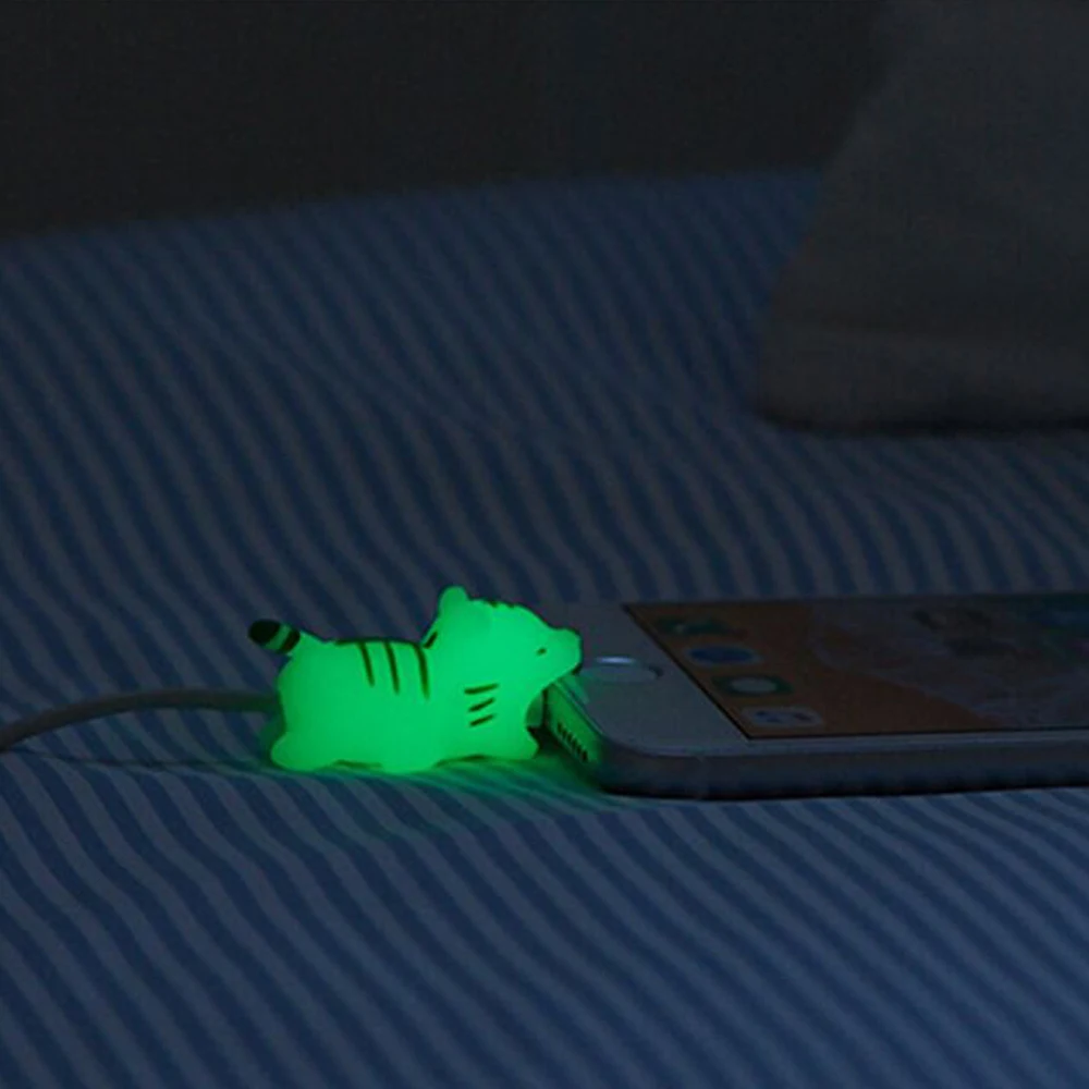 

CHIPAL Luminous Cute Panda Animal Cable Bite for iPhone USB Data Protector Bites Organizer Cable Chomper Winder Holder Accessory