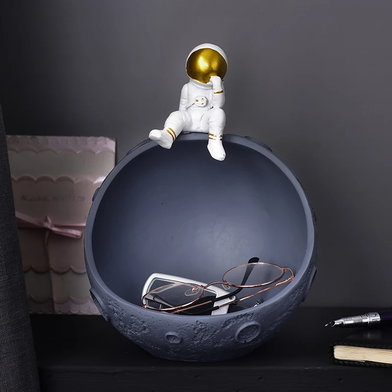 

Creative Resin Astronaut Planet Large Capacity Storage Box Living Room Decoration Candy Key Small Object Storage Jar Home Decor