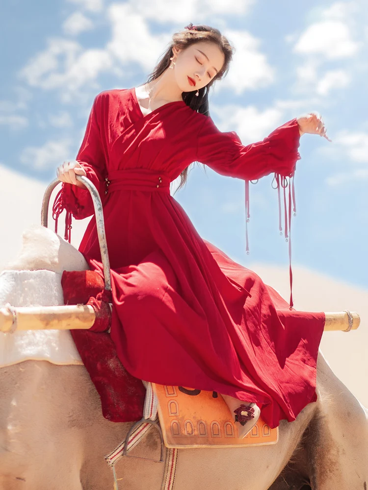 French palace restoring ancient ways long-sleeved dress female autumn new fund, red waist desert dress in yunnan