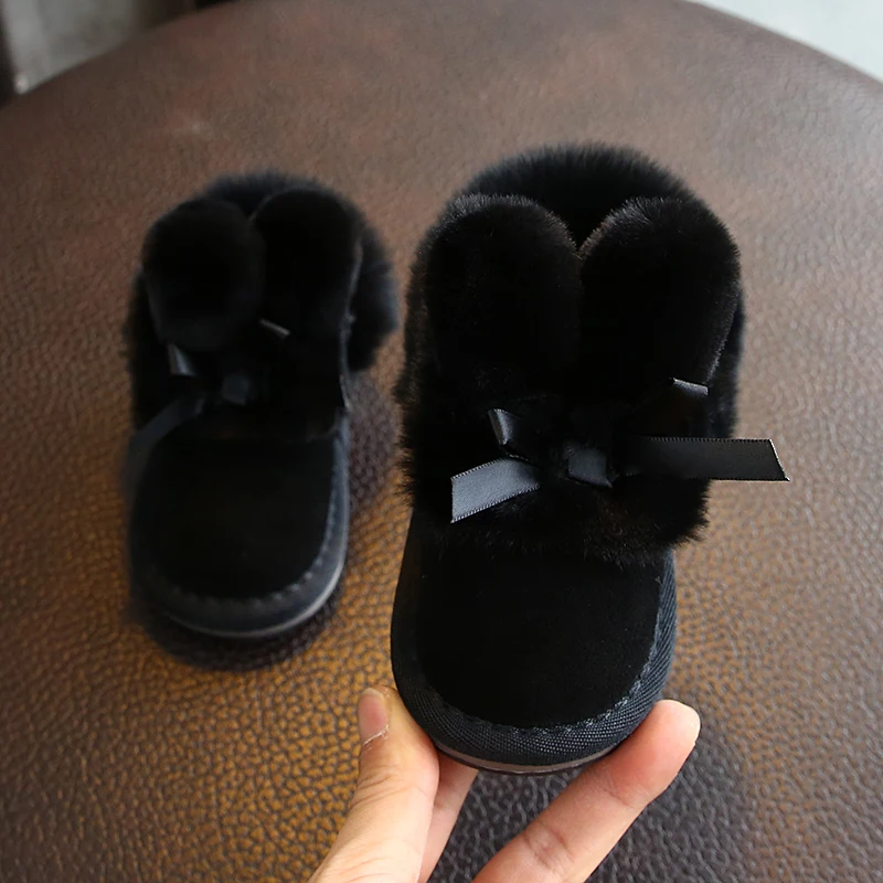 Г. Новые зимние ботинки замшевые ботинки с бантиком и кроличьим мехом для прогулок для девочек 0-1-3 лет, очень мягкие и удобные - Цвет: Черный