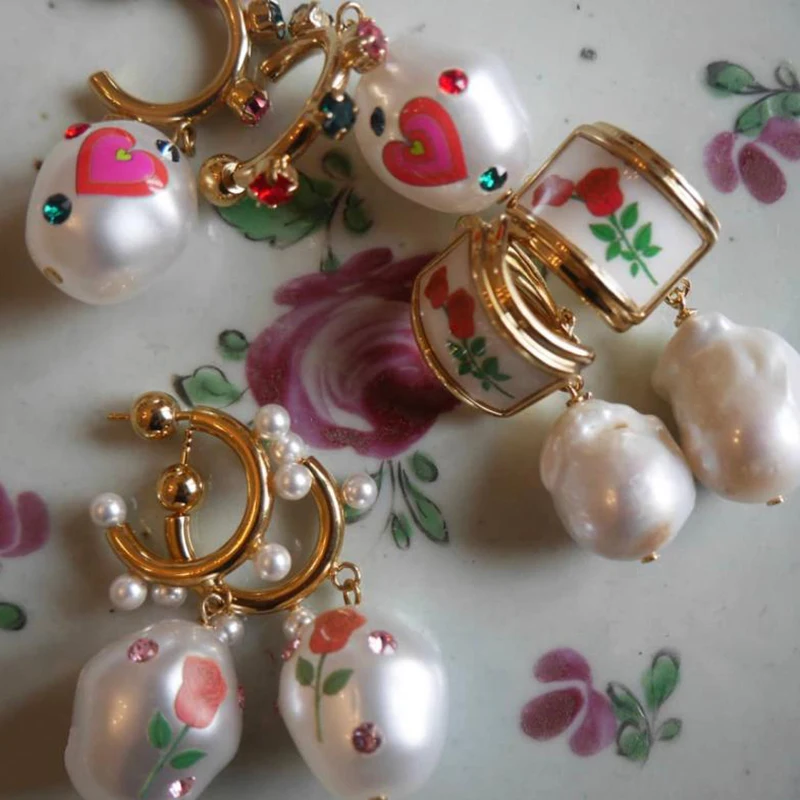 

New Ins Vintage Irregular Baroque Pearl Rose Earrings Exquisite Heart Pearl Dangle Earrings For Women Girls Fashion Jewelry Gift