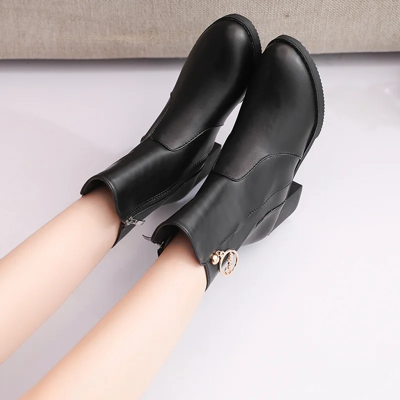 

Boots Women's 2019 Autumn Guidi Zipper-back Boots Handsome Martin Boots INS Online Celebrity Thin Boots Short Boots Women's Spri