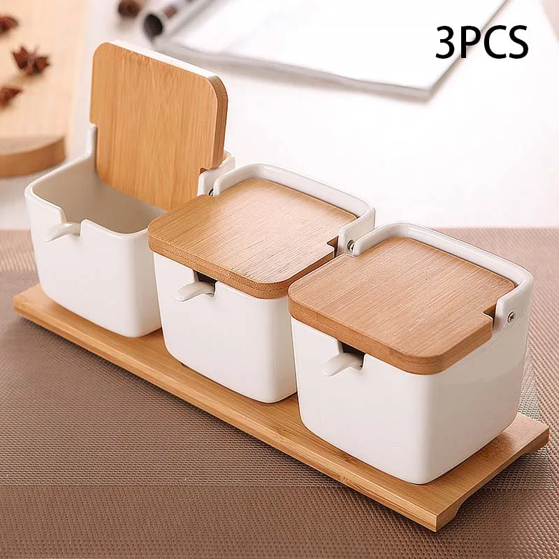 3pcs white Pots Керамический контейнер для соли, кухонные горшки для специй, баночки для перца, для хранения с крышкой, ложка, фарфоровая шкатулка, Бамбуковая крышка, стойка для приправ - Цвет: 3pcs white Pots