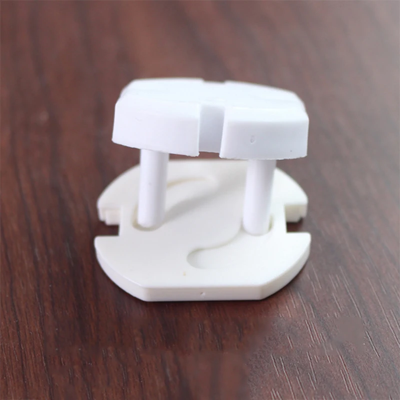 1pcs EU Power Socket Electrical Outlet Baby Kids Child Safety Guard Protection Anti Electric Shock Plugs Protector Rotate Cover
