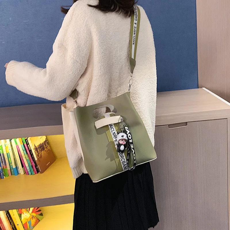 

INS Online Celebrity Textured Portable Bucket Bag Women's 2019 New Style Fashion Korean-style Versatile Wide-Strap Crossbody Bag