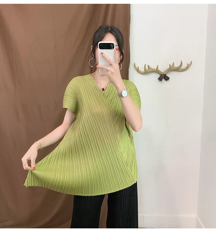 Miyake плиссированная футболка модная Новая летняя футболка с коротким рукавом топы с v-образным вырезом повседневные Асимметричные женские рубашки размера плюс
