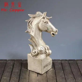 

17.5cm Retro Horse Head Statues Antique Copper Abstract Animal Sculpture Europe Living Room Office Desk Ornament Home Decoration