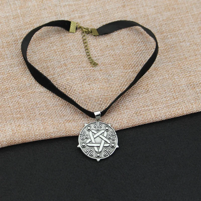ZXMJ Yennefer Medallion Necklace Pendant Hot Game Wizard 3 Wild Hunt Cosplay Black Leather Rope Chain Necklaces For Fans Jewelry | Украшения