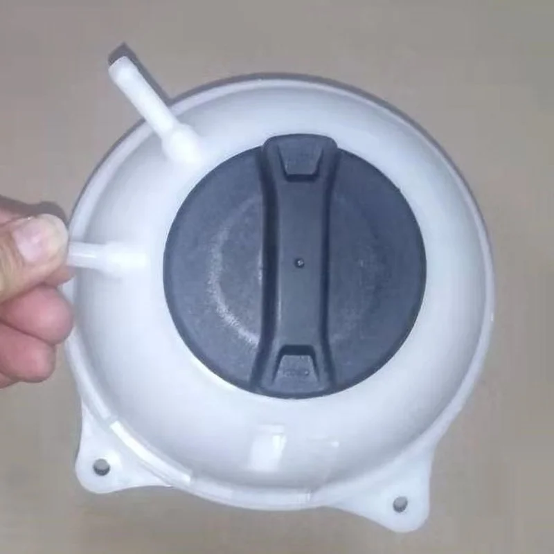Auxiliary Tank Antifreeze Coolant Pot Expansion Tank Kettle for Chery Karry K50 K50S K60