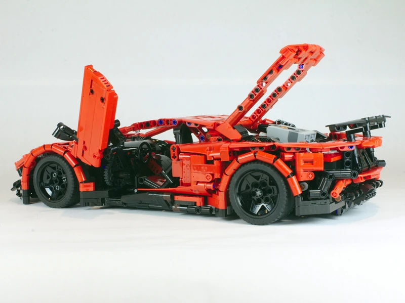 MOC 34645 Lamborghini Aventador SV Remote Controlled by Lego Bee with 1697 pieces