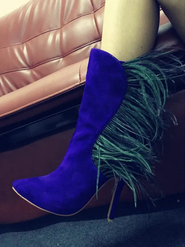 

2022 Stylish Woman Stage Shoes Street Fur Mid-calf Feather Stiletto Heel Boots Fashion ROME Suede Pointed Toe Boots
