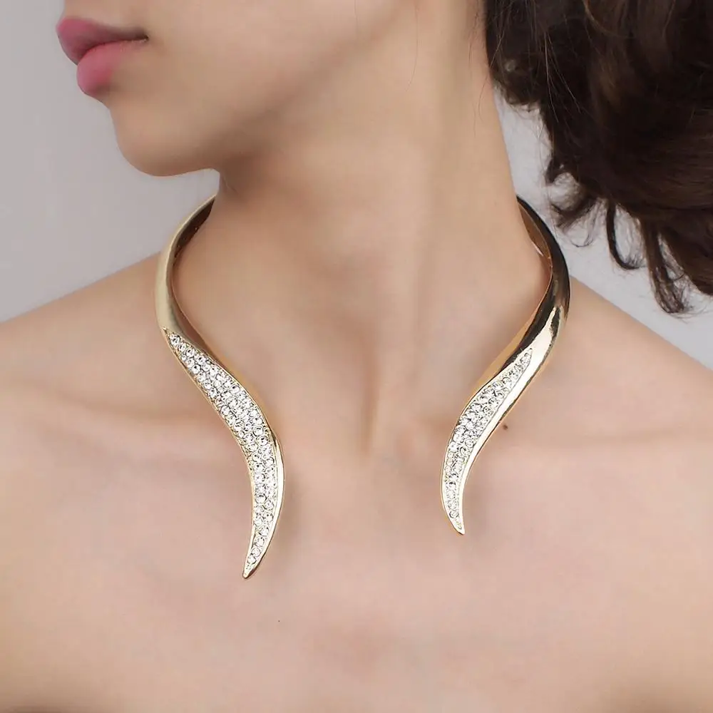 Крученое металлическое ожерелье из сплава в стиле панк массивное форме змеи и