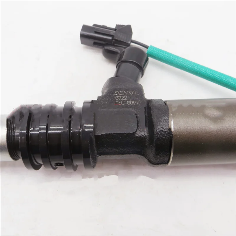 US $1.220.00 4 PCS GENUINE AND BRAND NEW DIESEL FUEL INJECTOR 0950001170 0950001171 FOR FUSO 6M60T ME300330