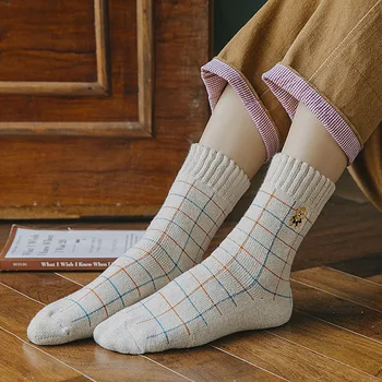 

Bear Embroidery Cartoon Cute Women Socks Autumn Winter Thicken Warm Long Socks Harajuku Vintage Streetwear Japanese Kawaii Sock
