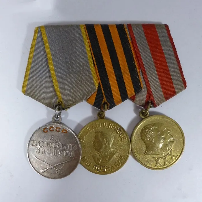

Fidelity Victory over Germany 30th Anniversary of the Armed Forces of the Soviet Union badge medal