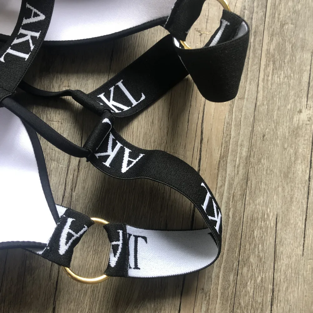 12297697718_1273575242