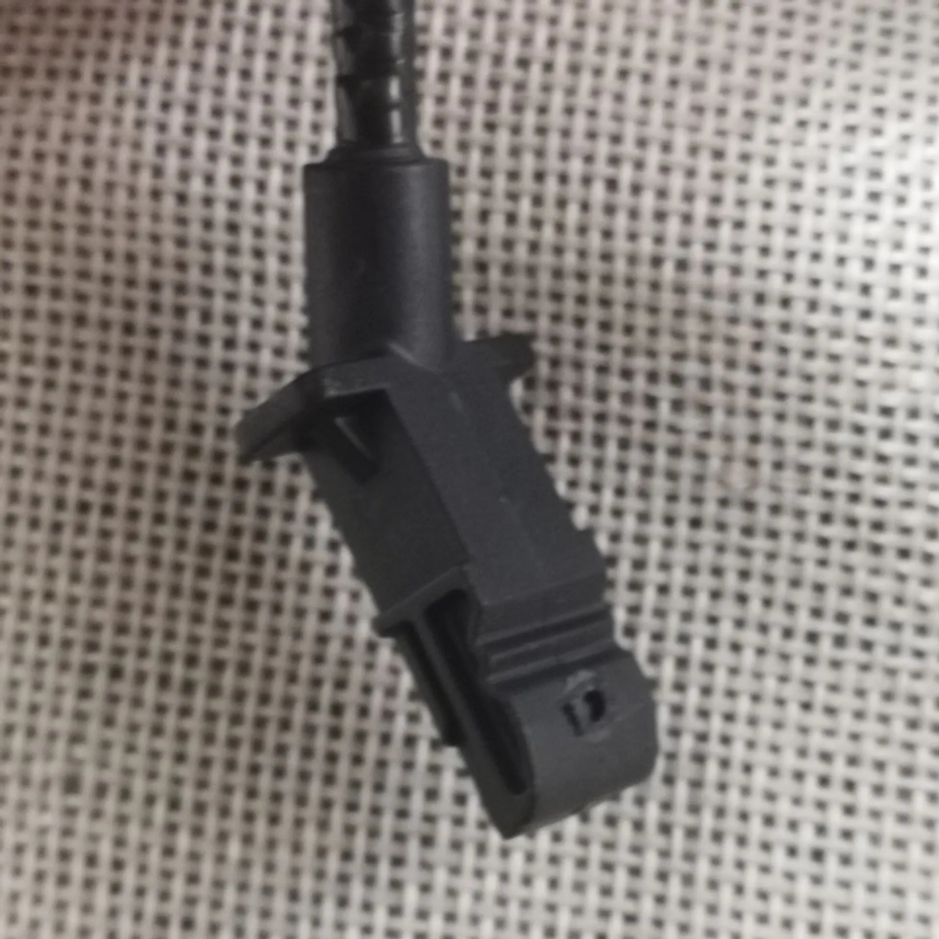 TP-SE0195 ABS Датчик скорости колеса 5105064AA(задняя правая противотуманная фара) 4670A582, 5105064AB, MN116248